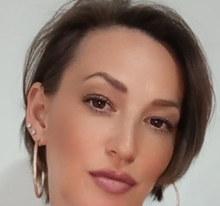 ArianaStarr Chatroom