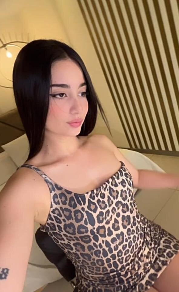 Ariana_Monroe01 Chatroom