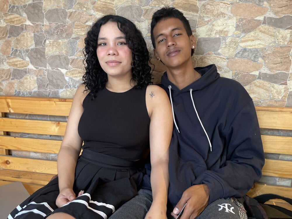 AronAndSacha Chatroom