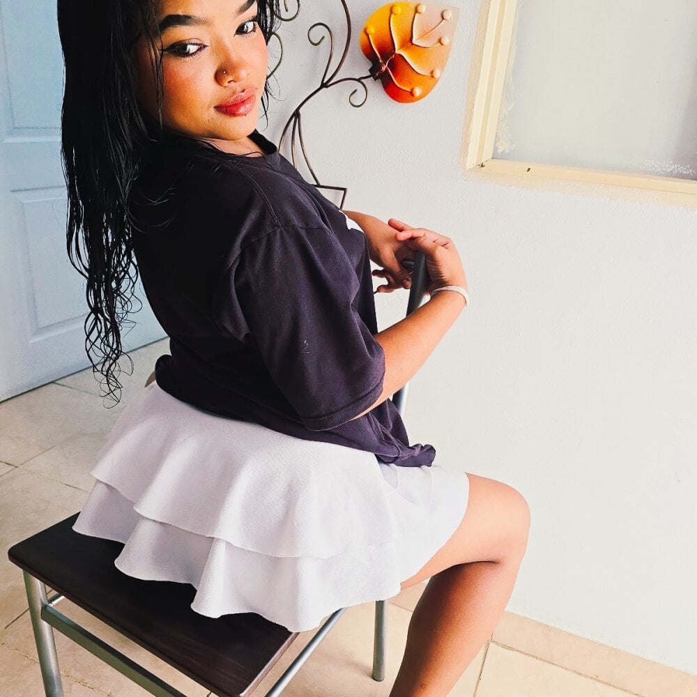 Ashley__Jones__ Chatroom