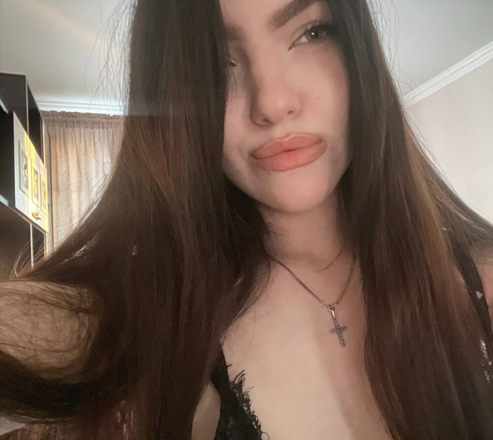 Ashley_for_you Chatroom