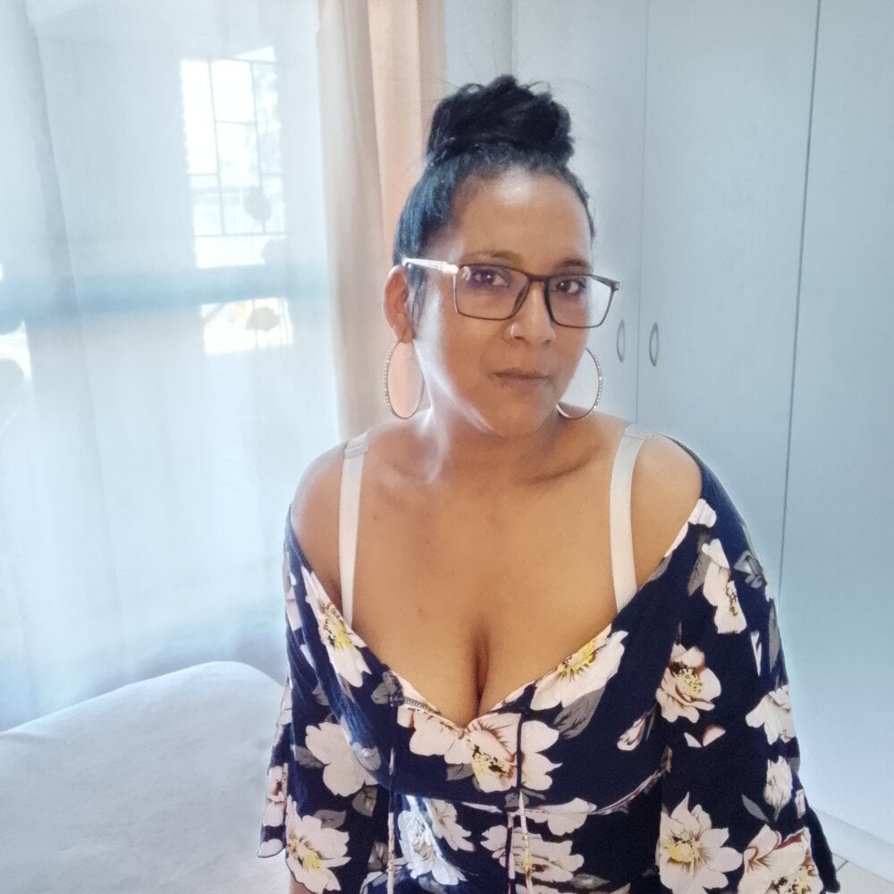 Ashleymilf47 Chatroom