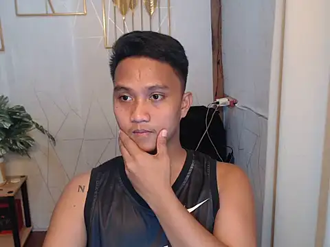 Asian_Neil143 Chatroom