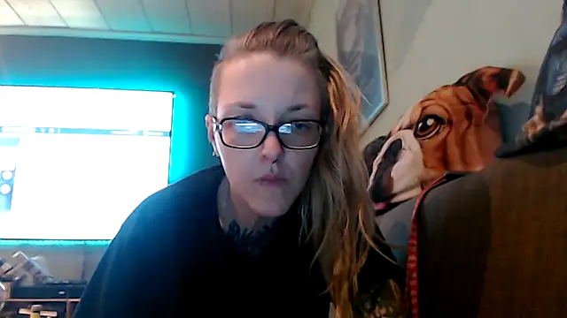 Astrid-Gilbert Chatroom