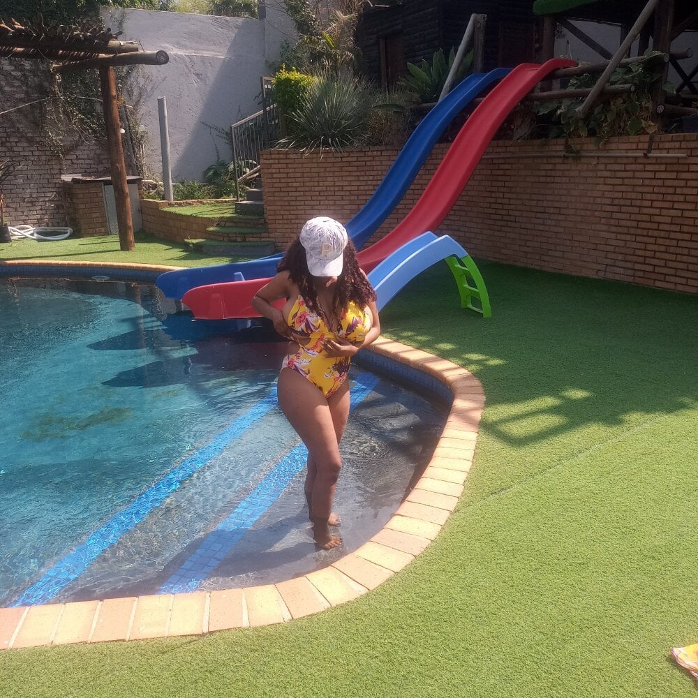 AustereAbsorber Chatroom