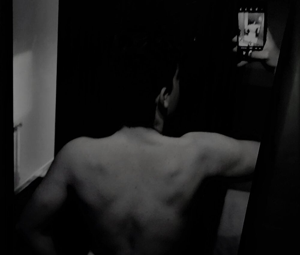 Axeeeeeeeeeeeel Chatroom