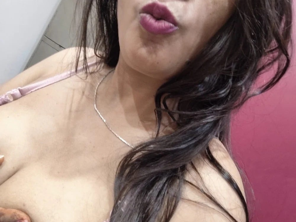 BOLD_DIVIYA Chatroom