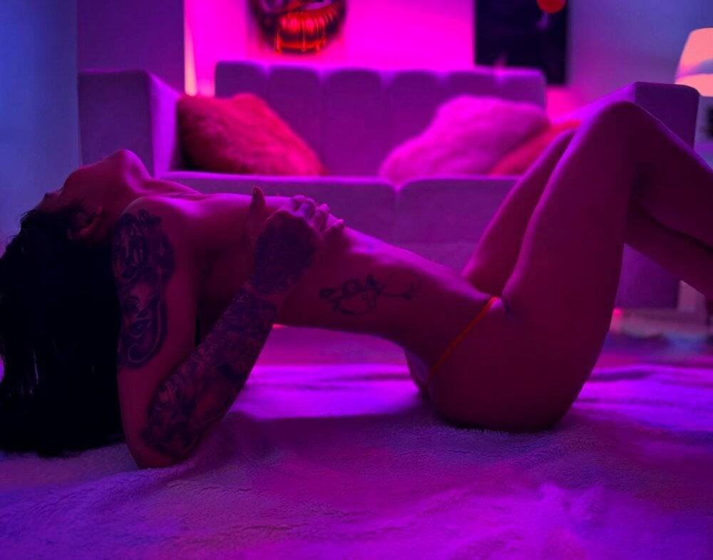 Baby_kinky-- Chatroom