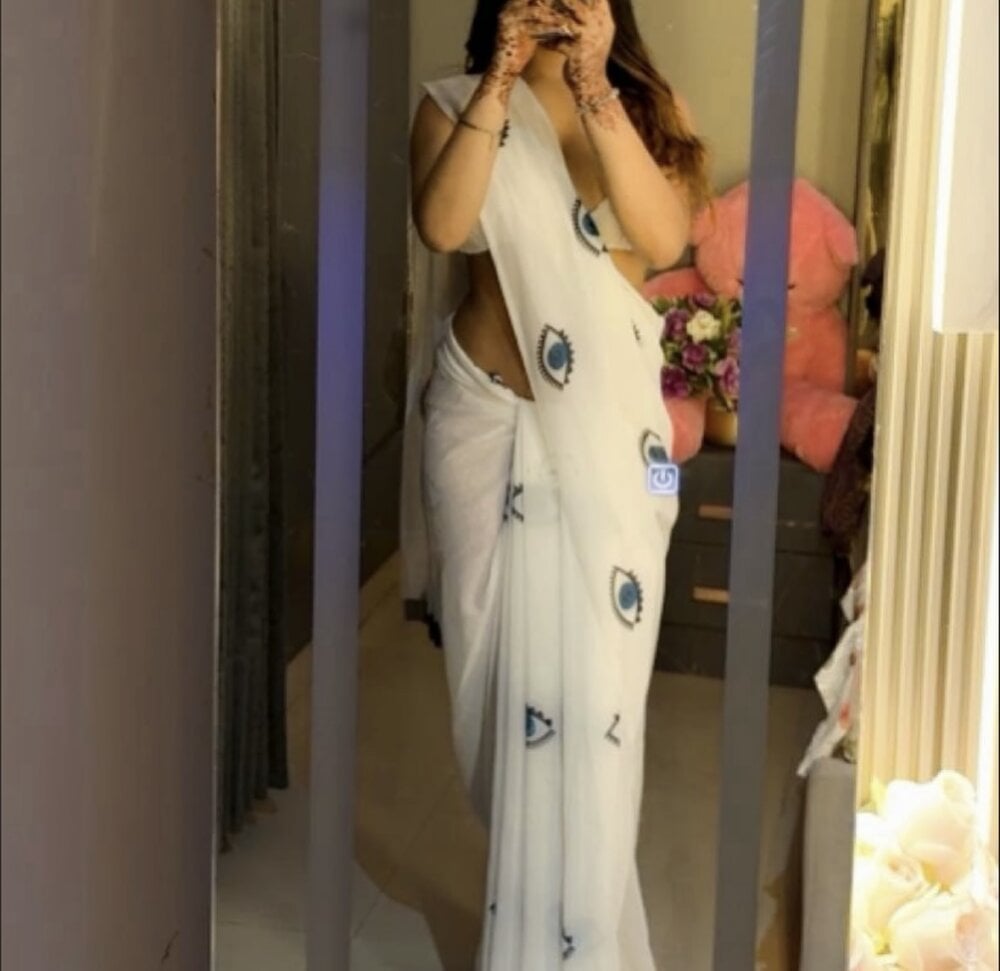 Badgirl_mahira Chatroom