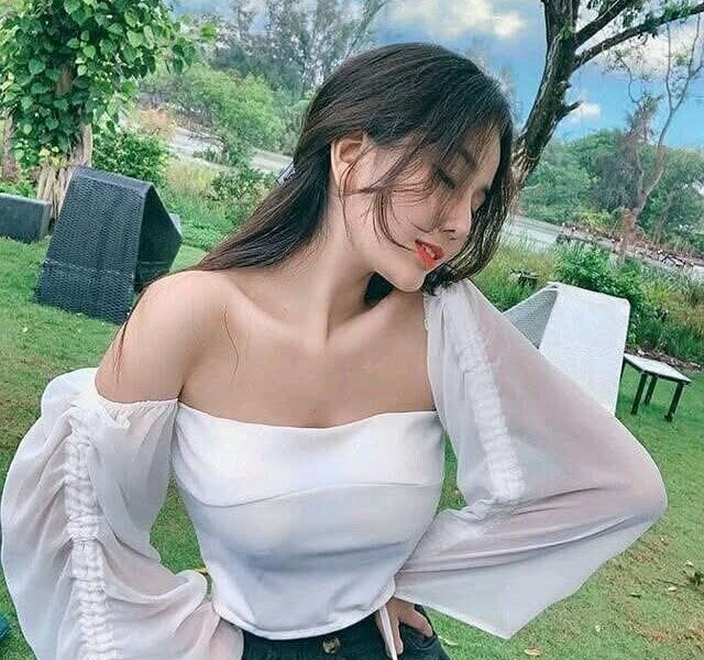 Belinda-686 Chatroom