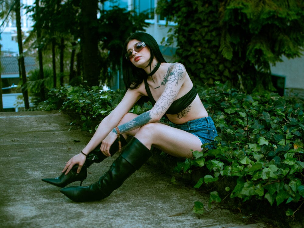 BellaClarck Chatroom