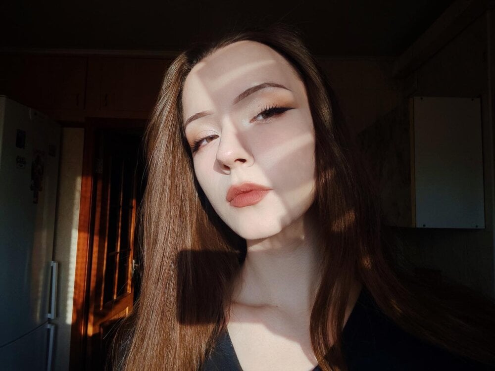 BellaVelure6767 Chatroom