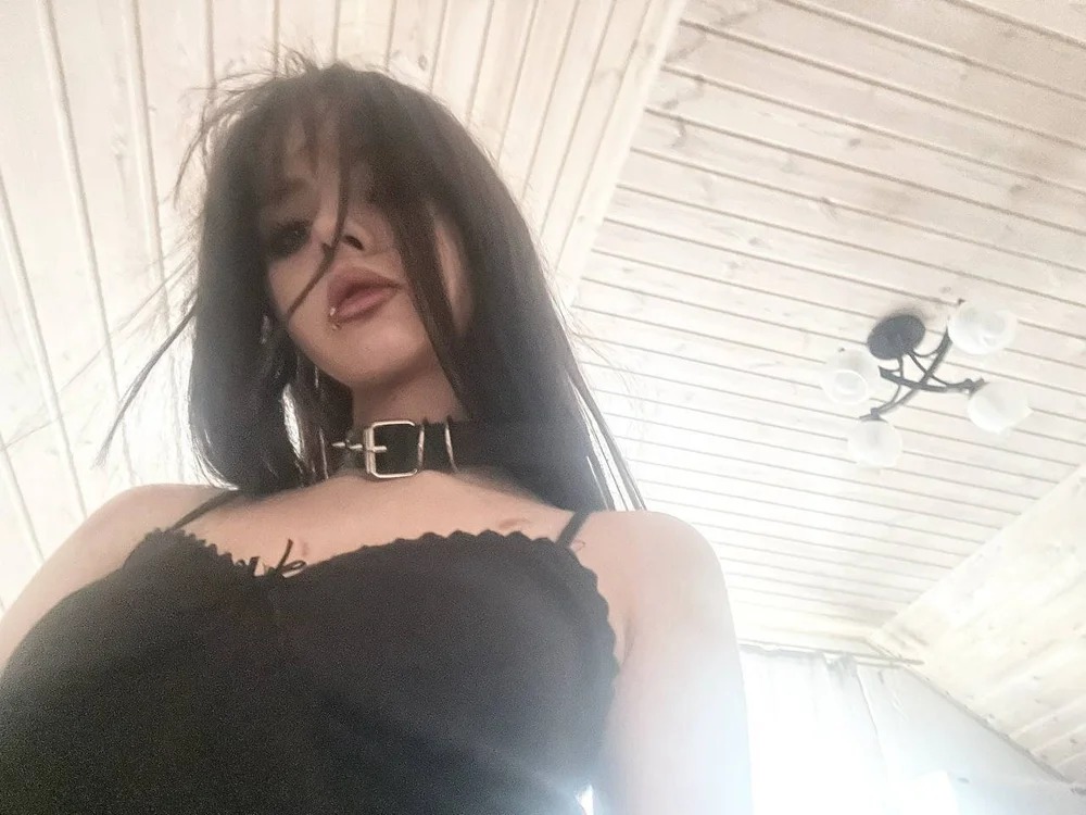Bella_Spilbert Chatroom