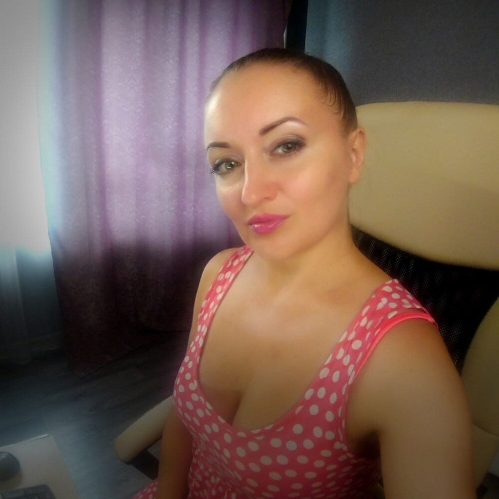 BettyFootFetish Chatroom