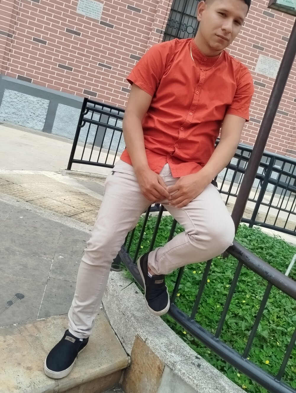 Bigcock_22x Chatroom