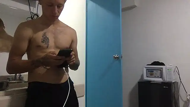 BlondZilla Chatroom