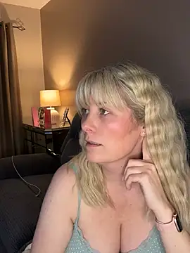 Blonde-BrookeX Chatroom