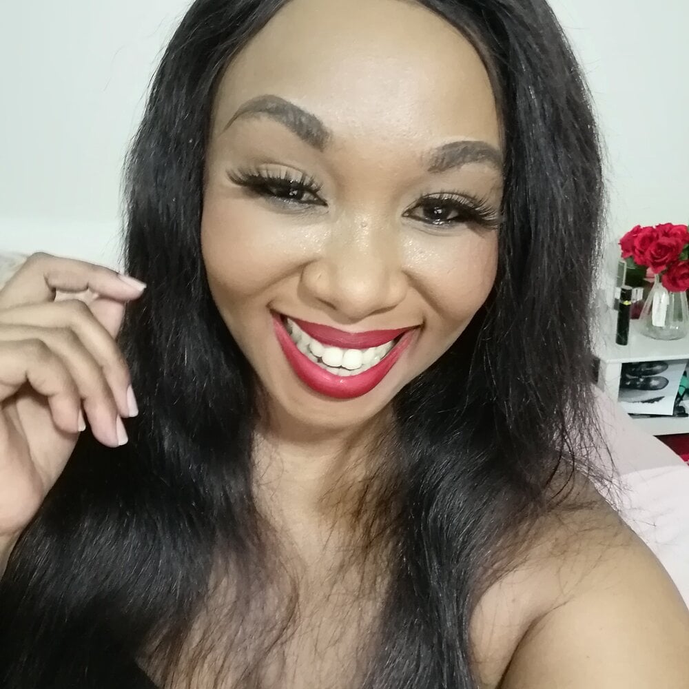 Bootyliciouse21X Chatroom