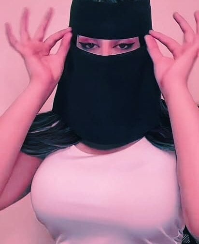 Bosy_Nora_X2 Chatroom