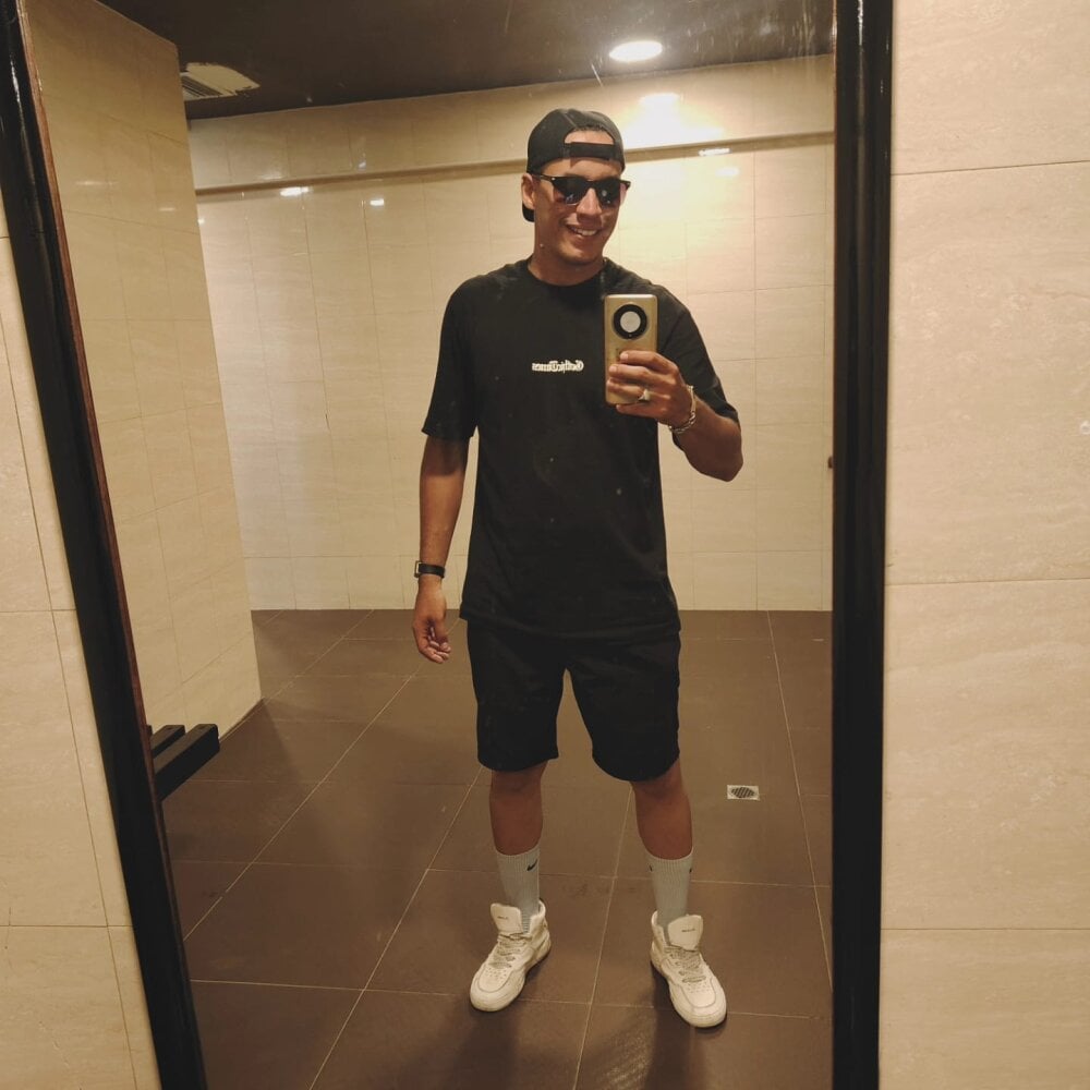 Brent_Storne Chatroom