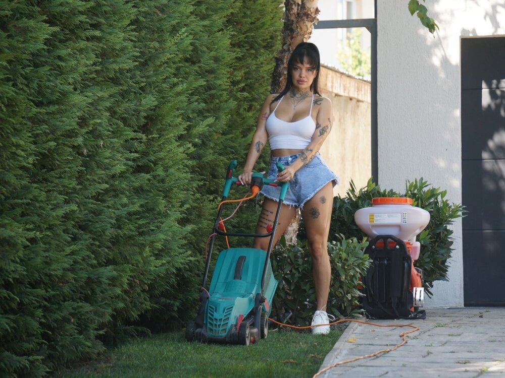 BriannaXXXm Chatroom