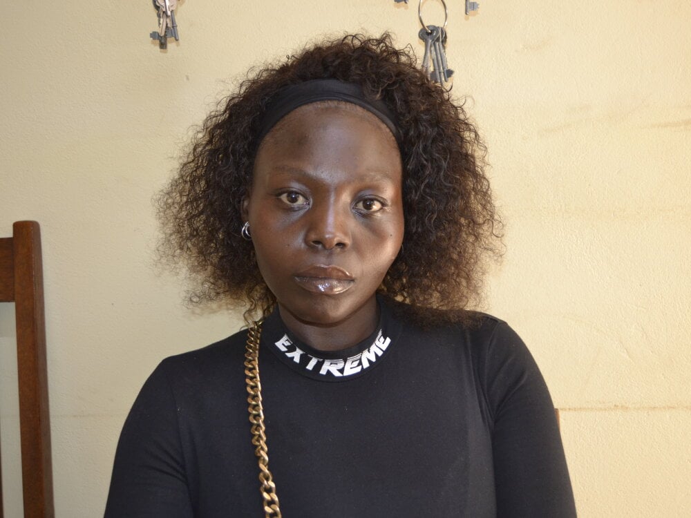 BrownLikeHennessy Chatroom