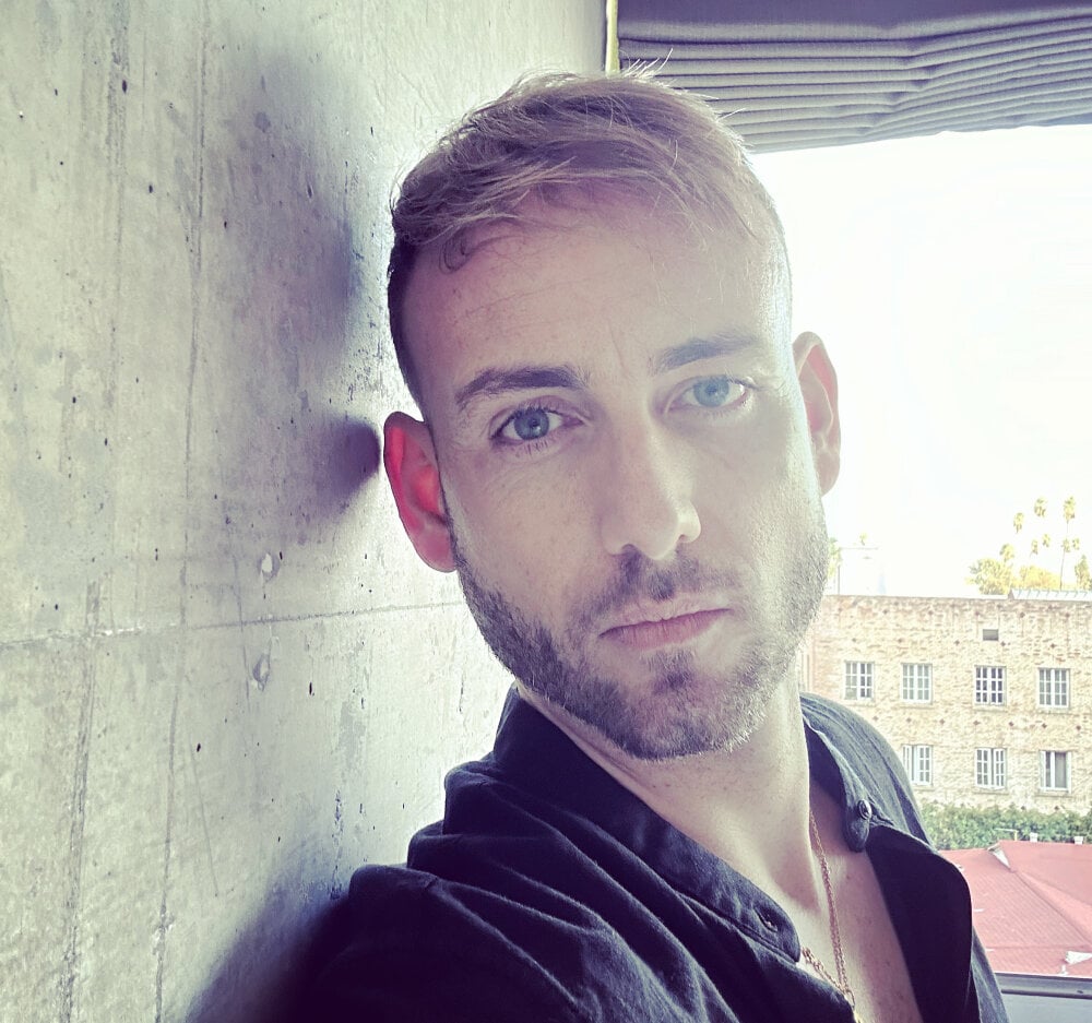 BurredShopping Chatroom