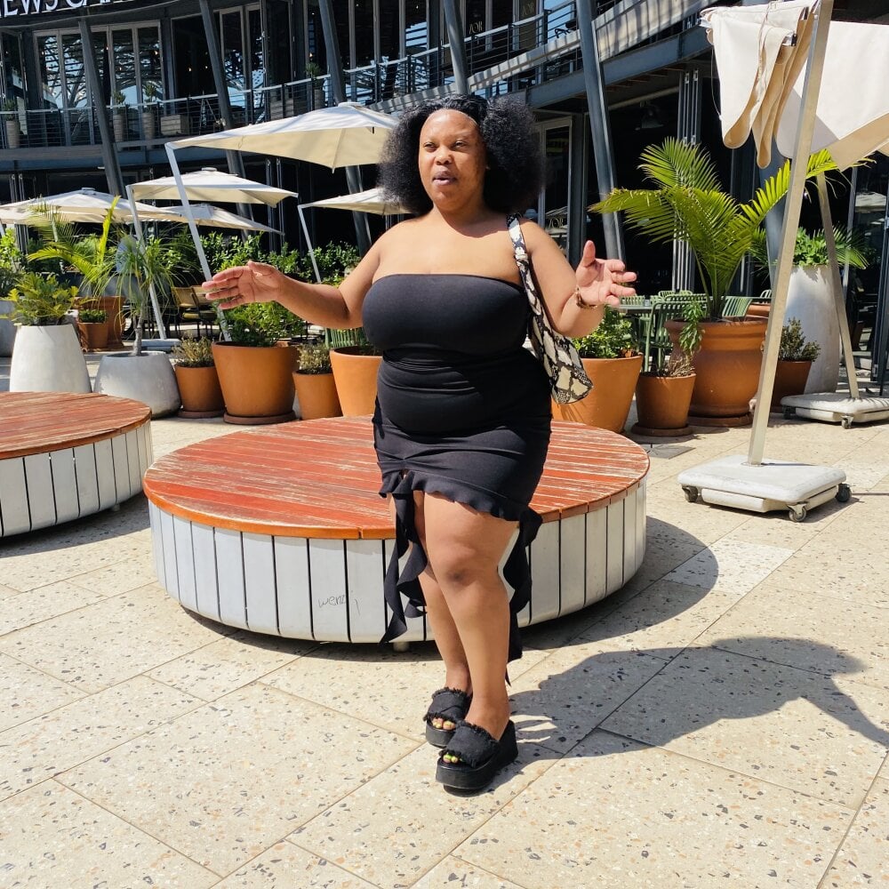 Busty-Sweetheart Chatroom