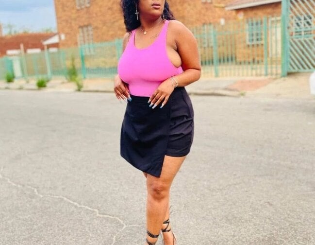 BustyGoddessx29 Chatroom