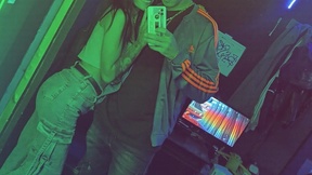 Live Snapshot of couple25-33 couple25-33
