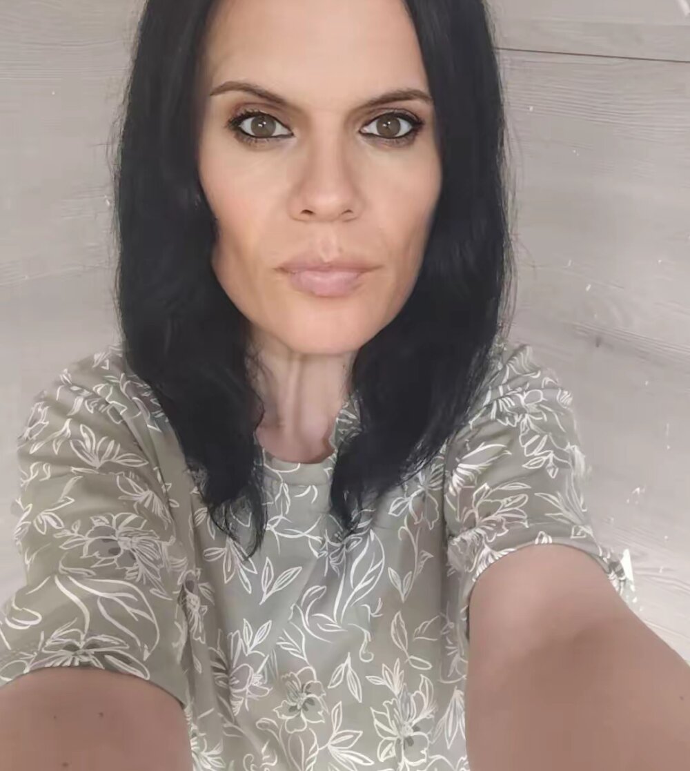 CRISTIINA36 Chatroom