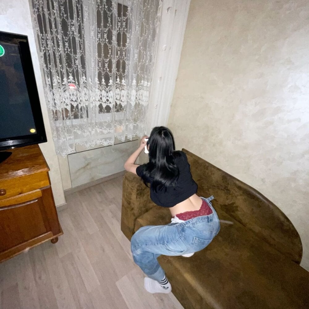 CallmeMEOWW Chatroom