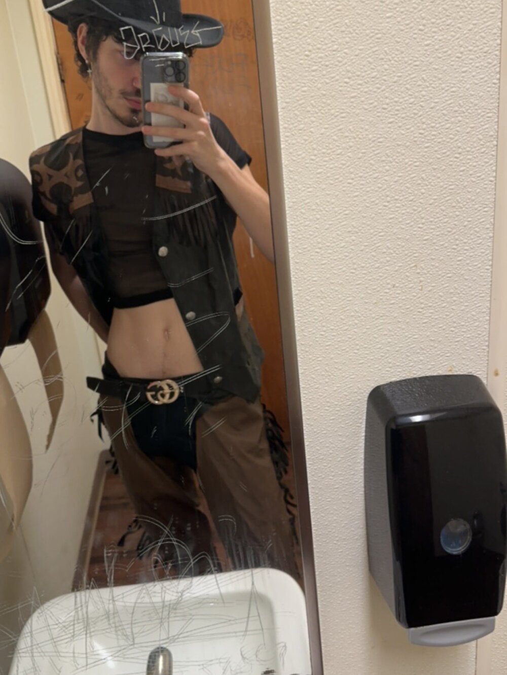 Calvin_Tannerr Chatroom