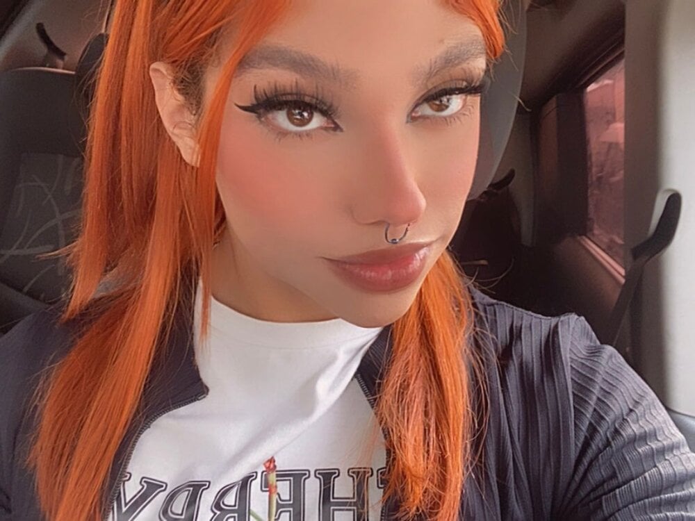 Camille_deluxe Chatroom