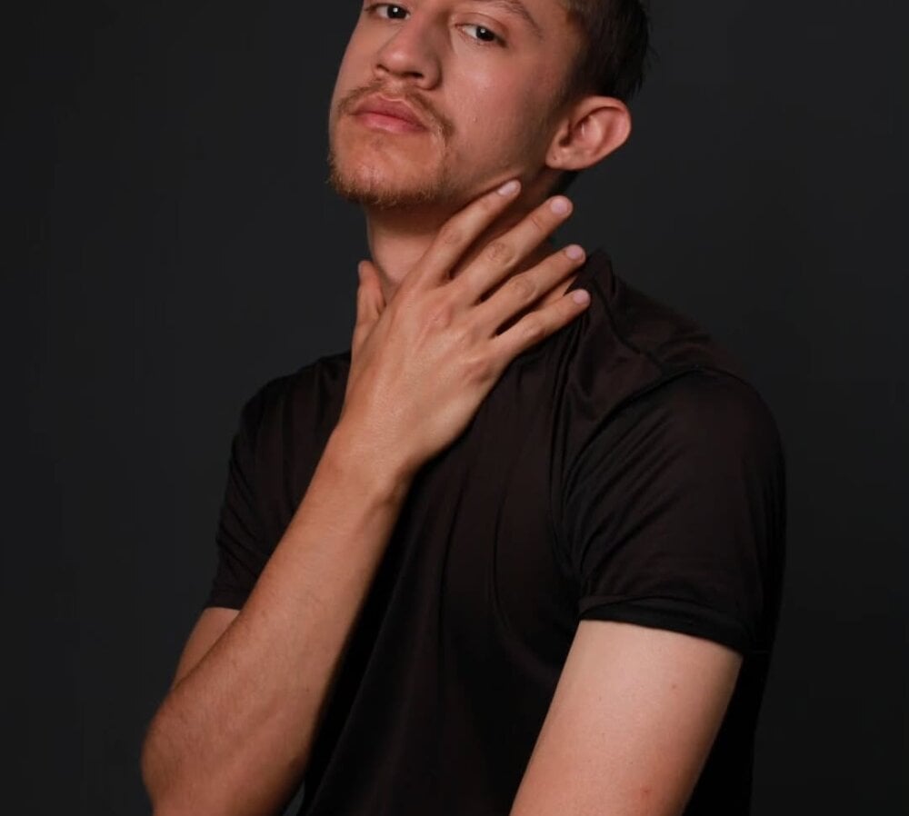 CamiloAnderson25 Chatroom