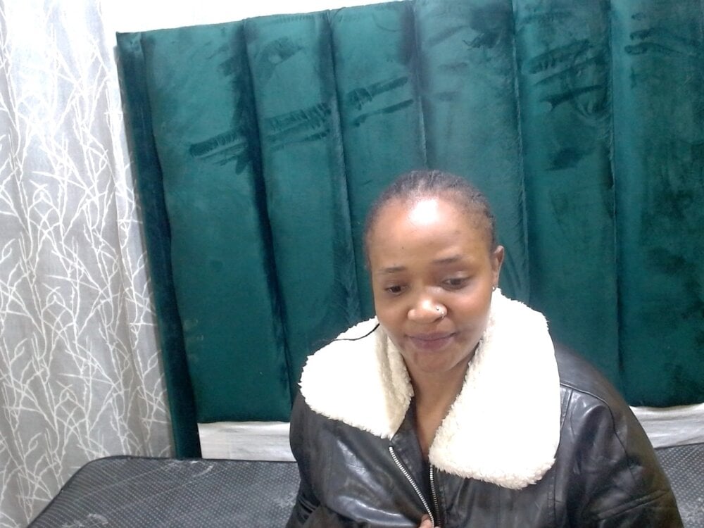 CandyBoobsxxxx Chatroom