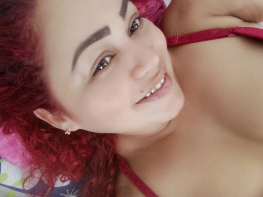 Candy_red_hot Chatroom