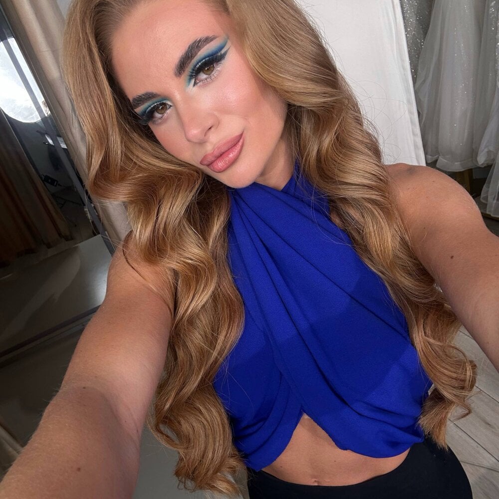 CardinalRose Chatroom