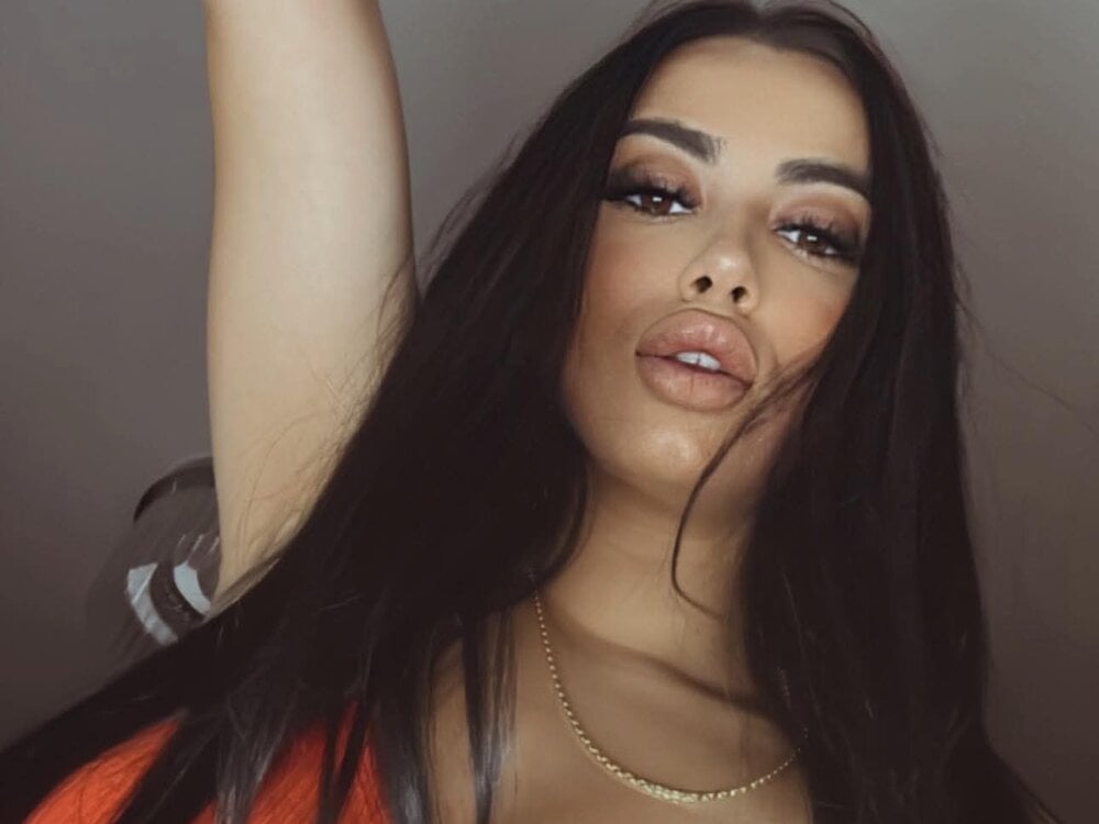 Carla_Shine Chatroom