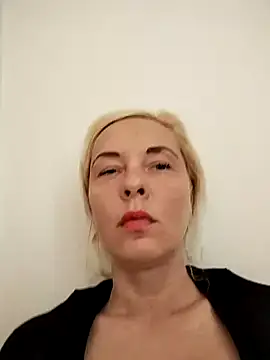CarolinDavis Chatroom