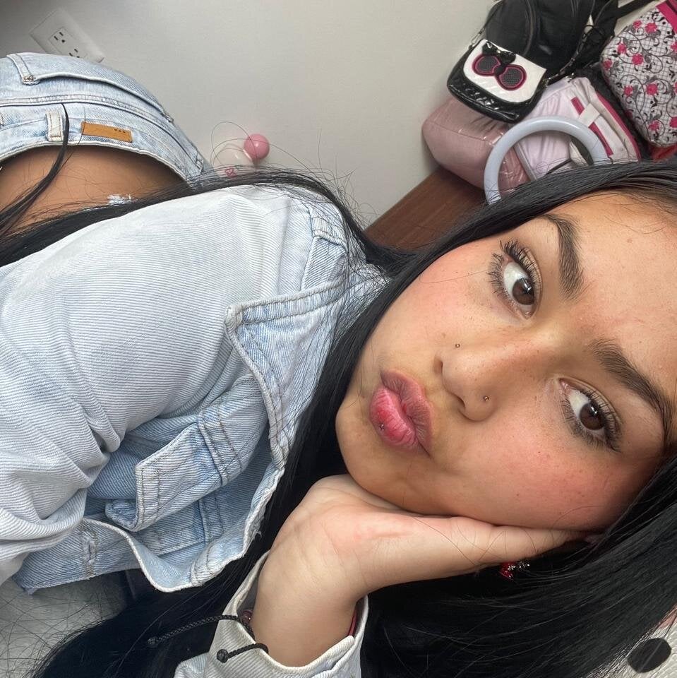 Carolina_cherry Chatroom