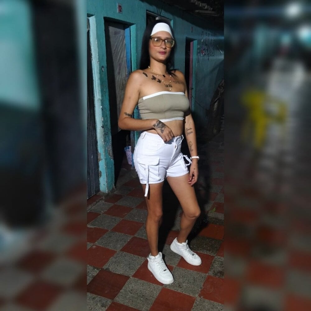 CattaleyaEvans_ Chatroom