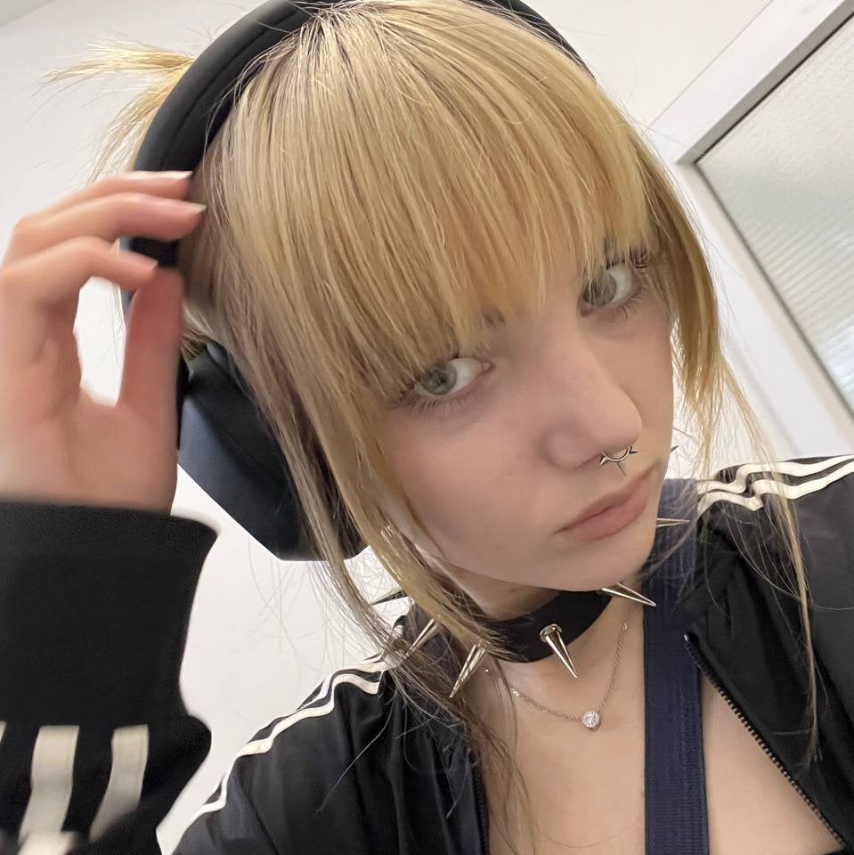 CelestaDicorcia Chatroom