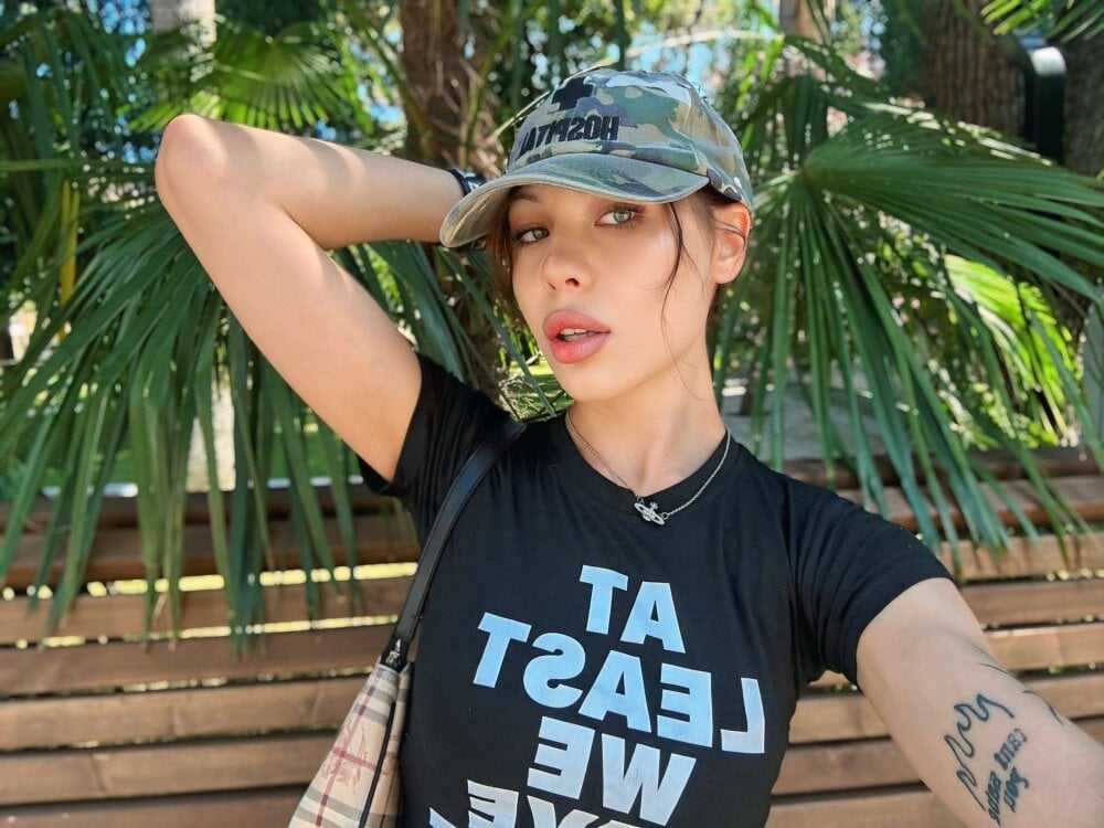 CelineOtiz Chatroom