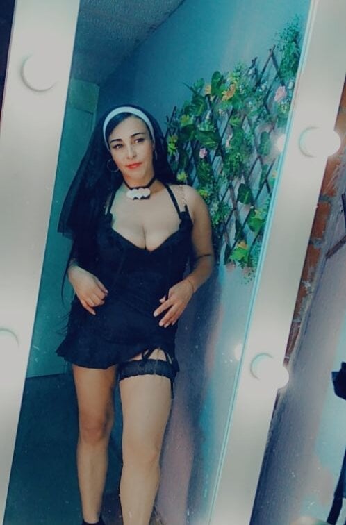 Charlott_W Chatroom