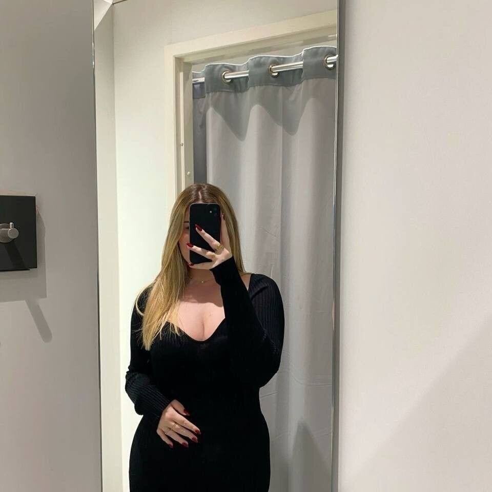 Charmotak_manal Chatroom