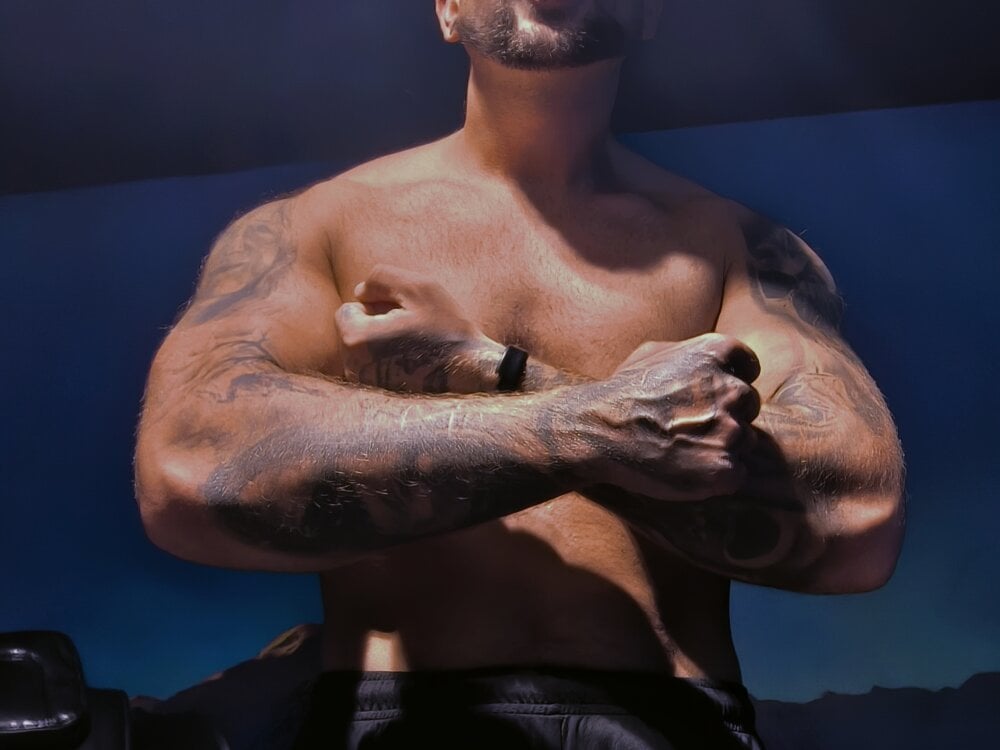 Christoss11 Chatroom