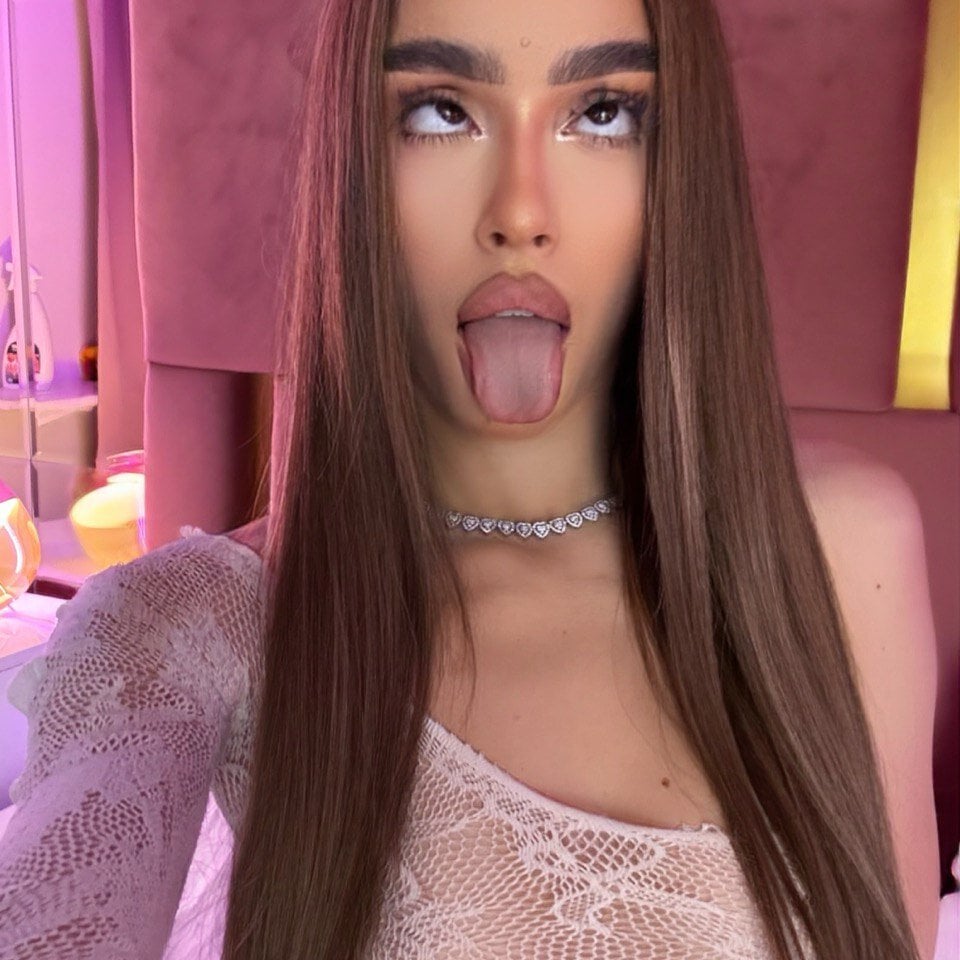 ClaraBenatti Chatroom