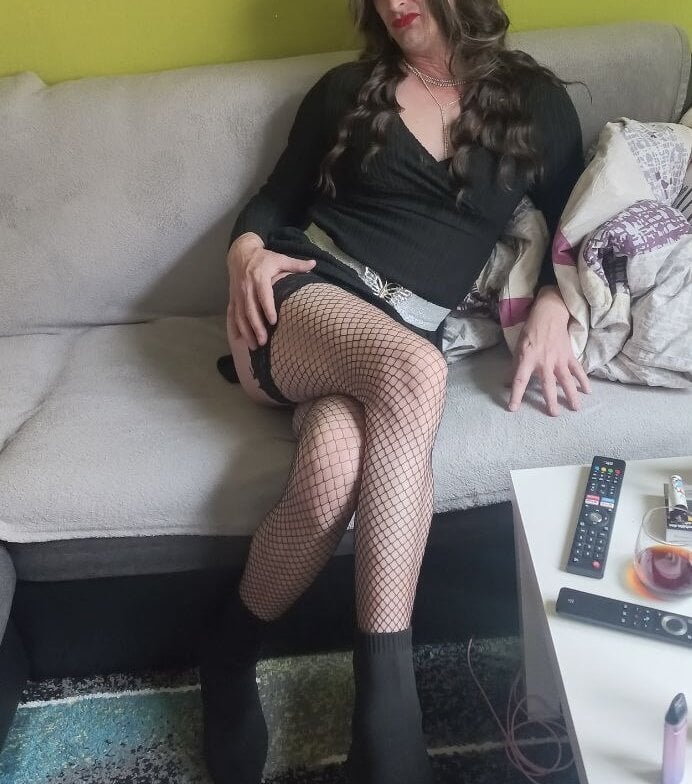 Cleohot1977 Chatroom