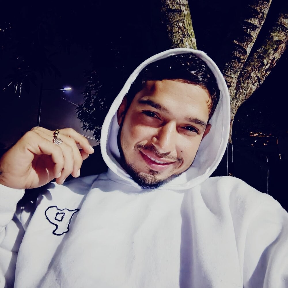 Couple_wildd_ Chatroom